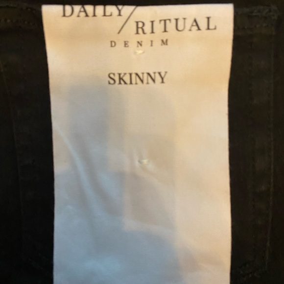 Daily Ritual Skinny Black Jeans - Picture 3 of 4